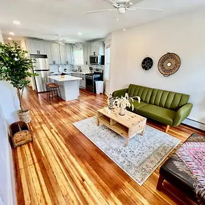  Apartment Modern - 3 Bedrooms, 2 Bathrooms